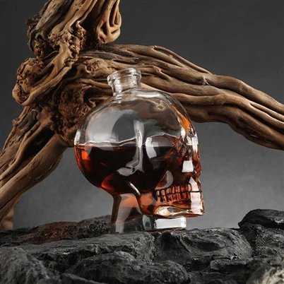 375 ml Crystal Skull Vodka glassflasker